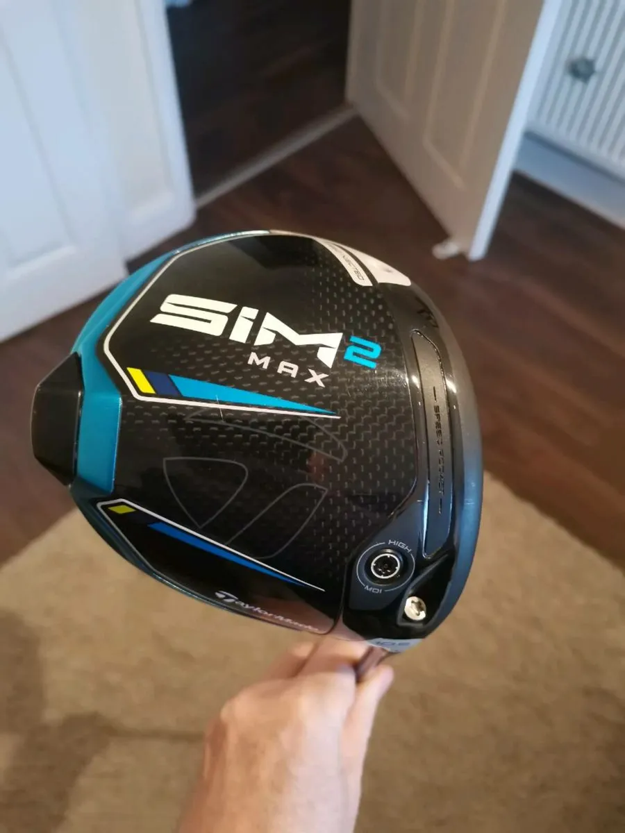 Taylormade Sim2max Driver - Image 1