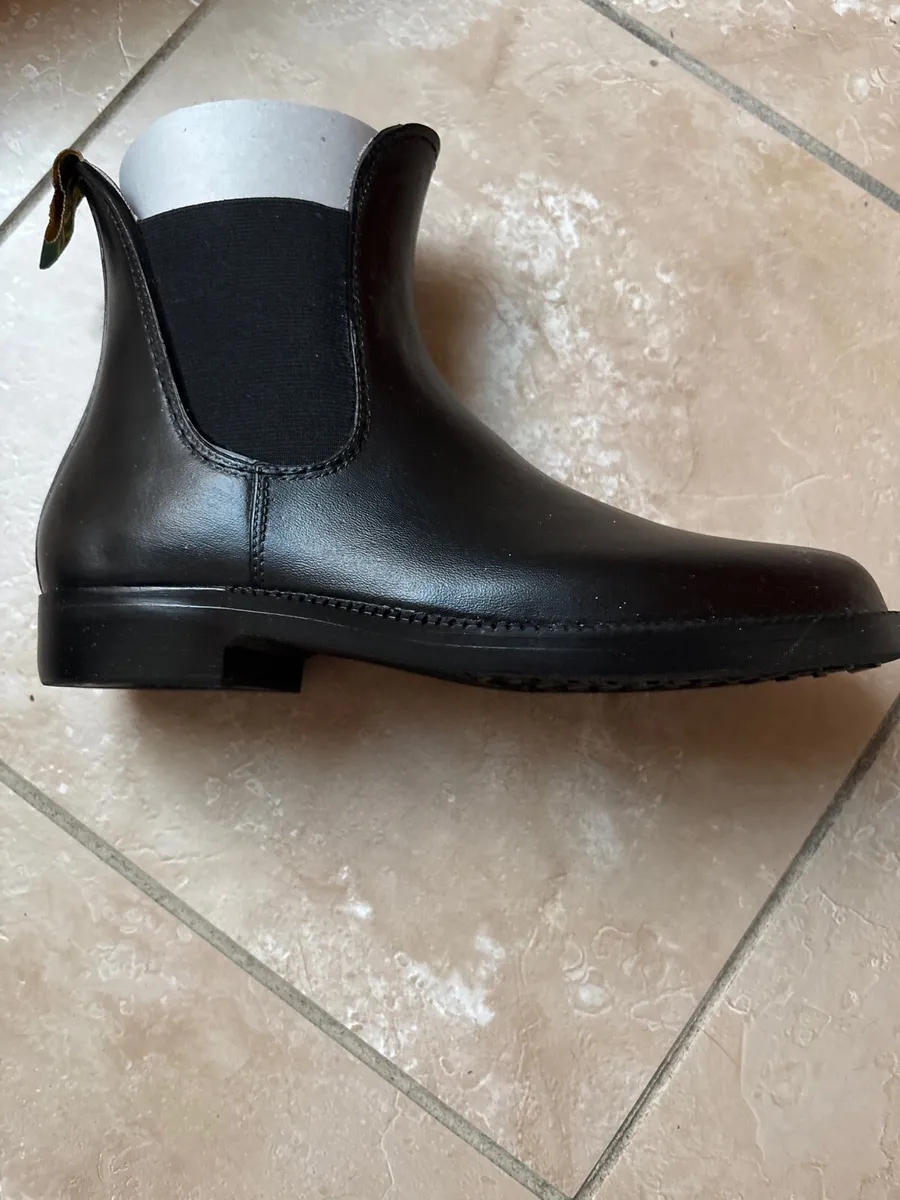 Children’s jodhpur boots - Image 3