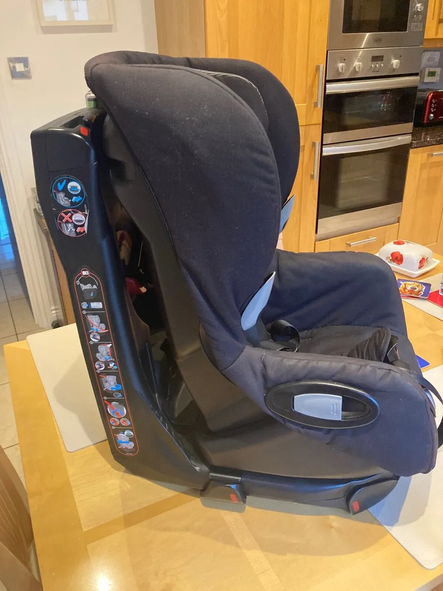 Baby car seat - Image 1