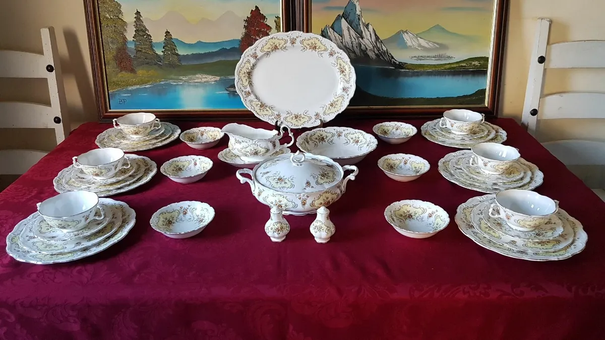 37Pc.Royal Albert England September Song DinnerSet - Image 2