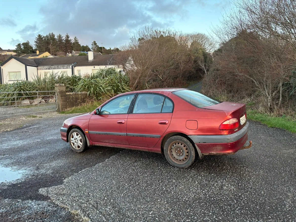 Toyota Avensis - Image 4