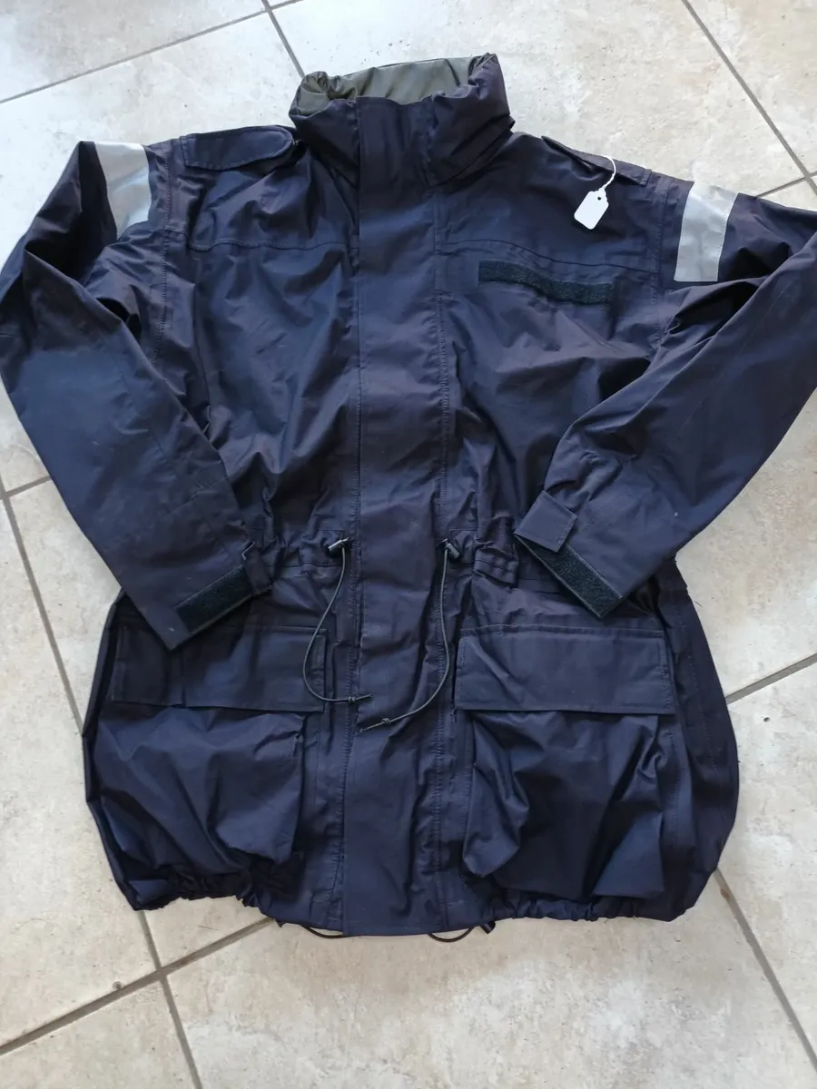 X-Army Store- Walking - Image 2