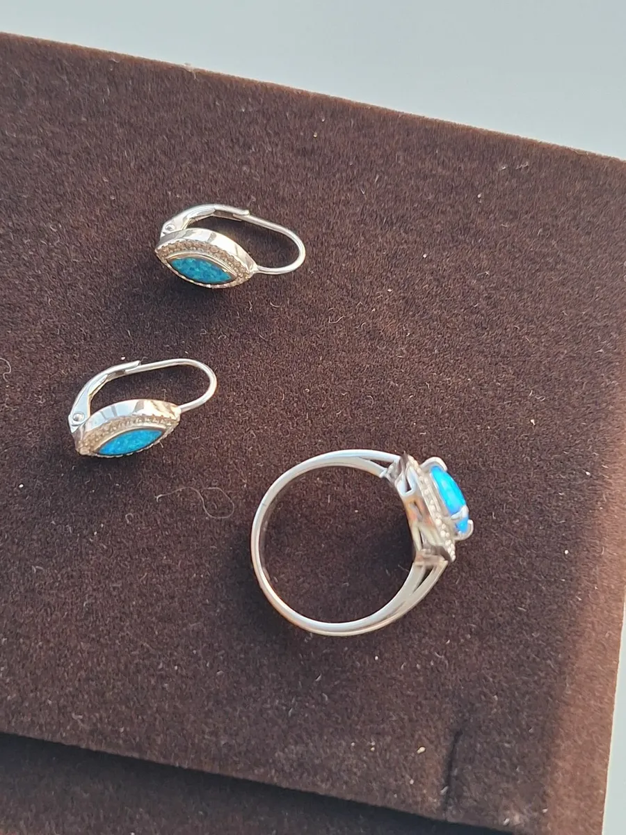 Ring and earrings - Image 2