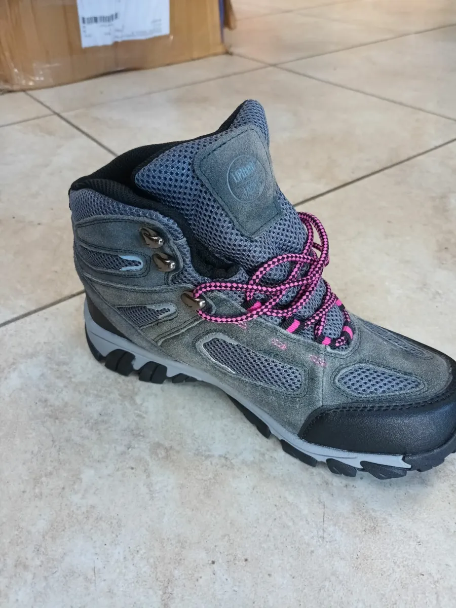 X-Army Store- Walking - Image 3