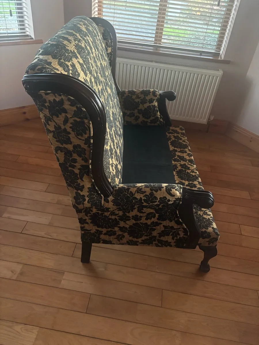 Queen Anne 2 Seater Sofa - Image 4