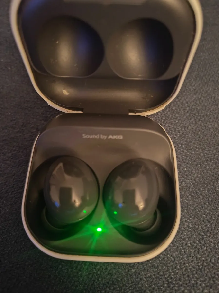 Genuine Samsung Galaxy buds 2 Pro - Image 2