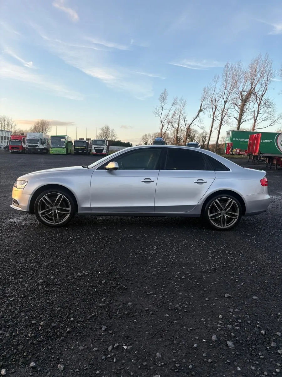 Audi A4 2015 - Image 4