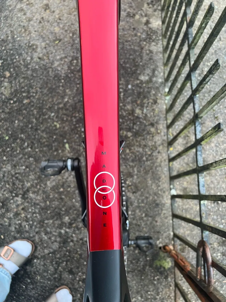 Trek Madone SL 6 Gen 8 Road - Image 3
