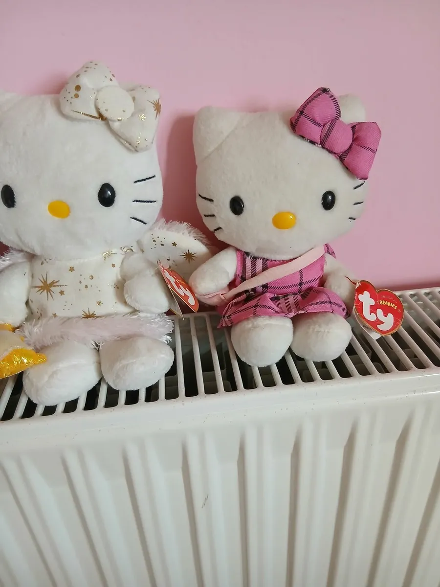 Hello Kitty Collectibles - Image 4