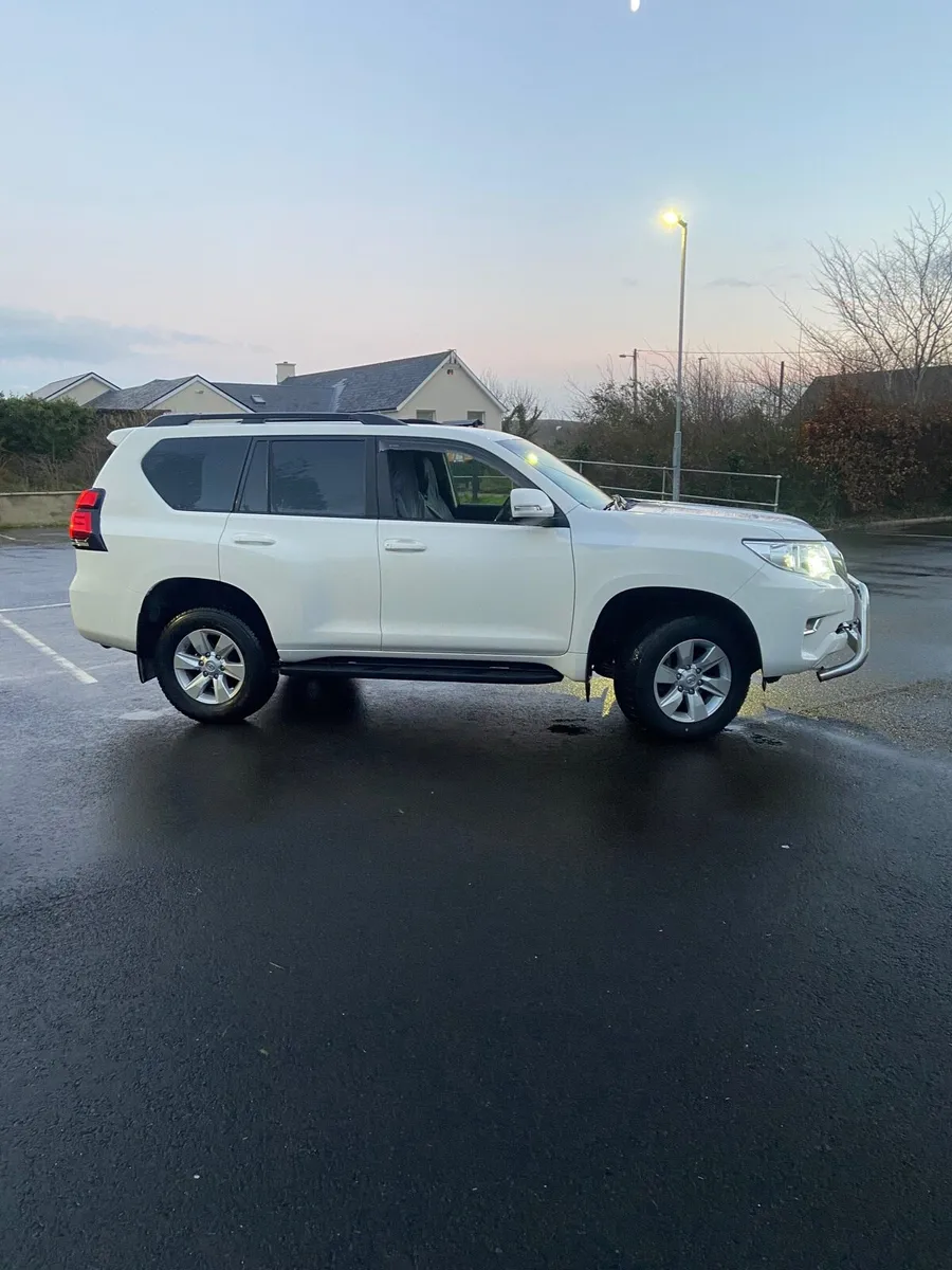 Toyota Land Cruiser - Image 2