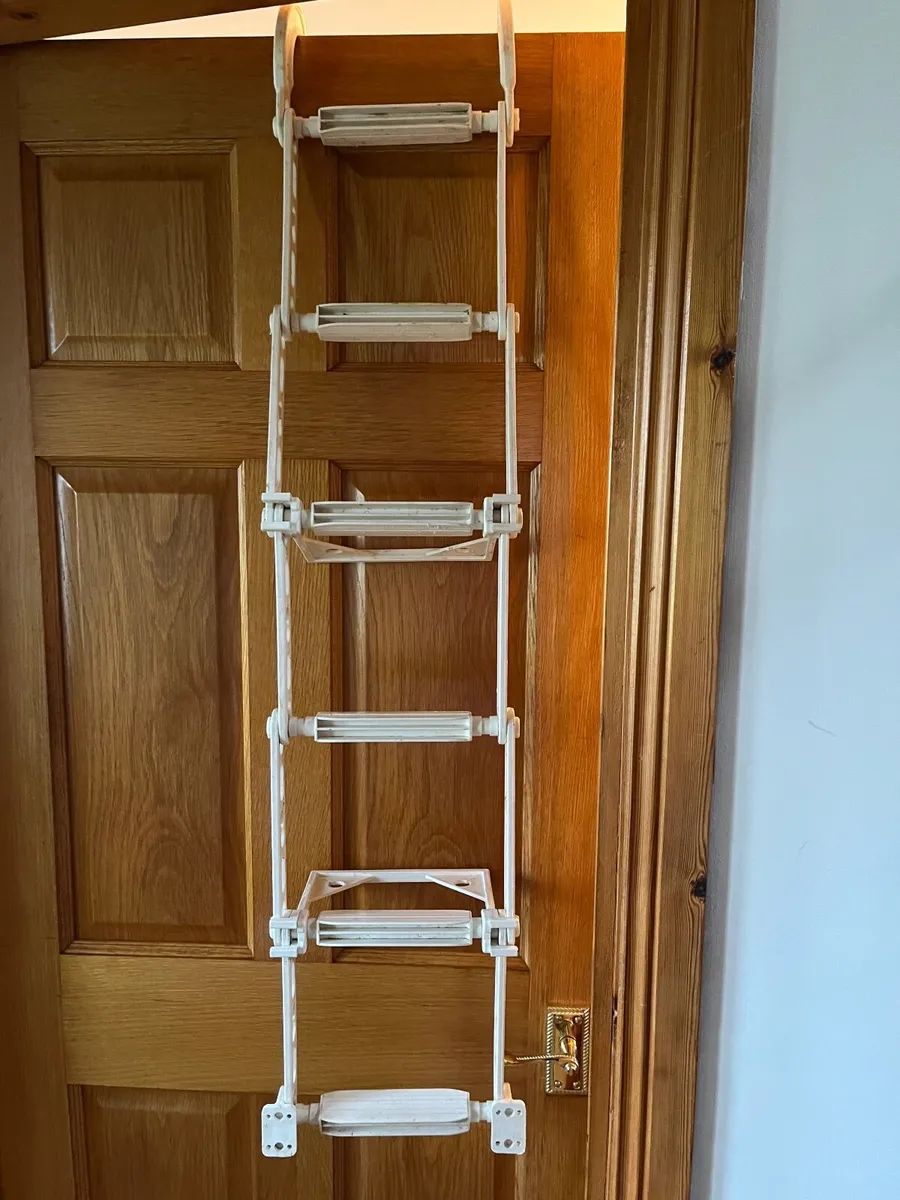 Folding 6 step boat boarding ladder - Image 1