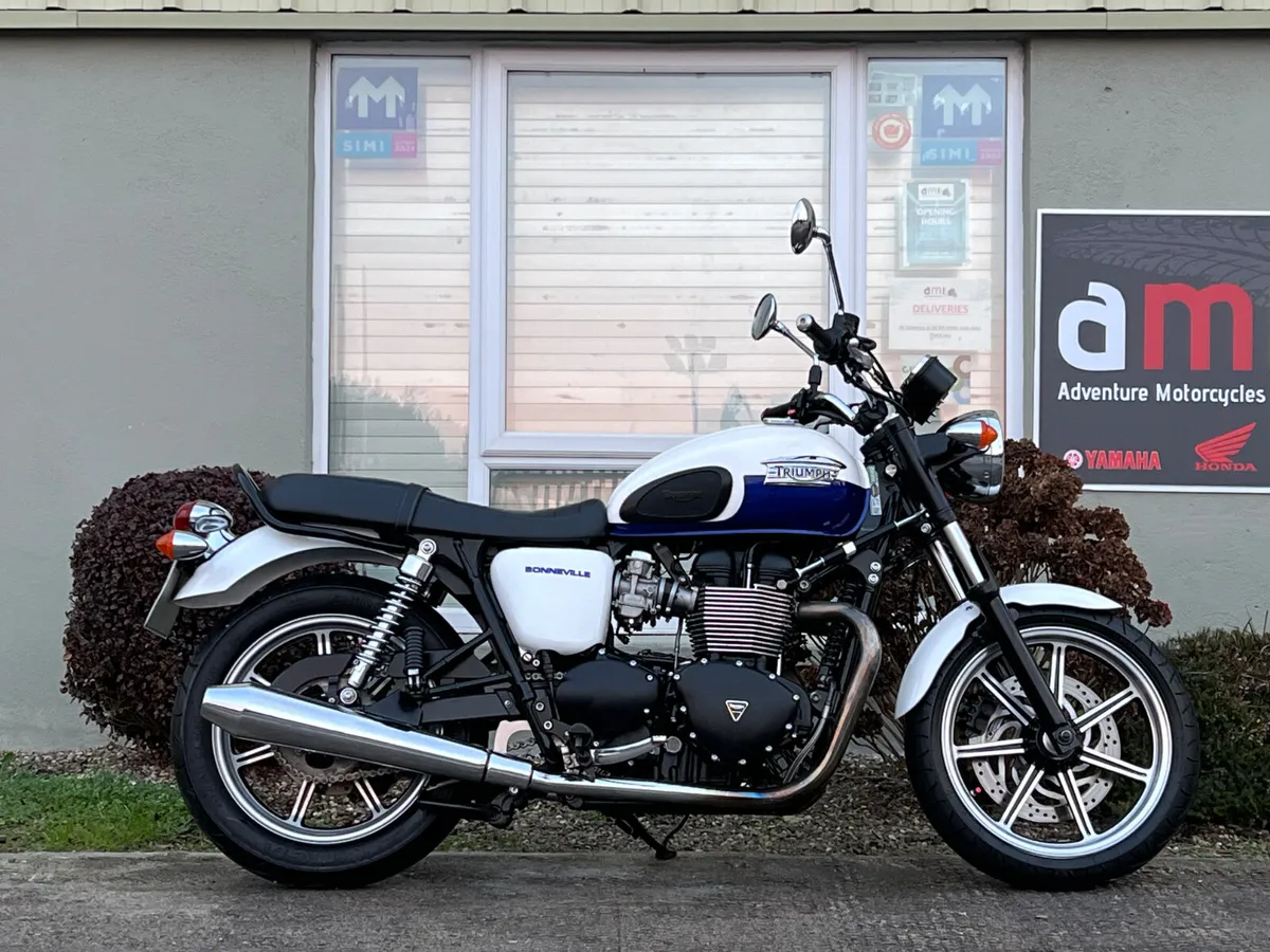 Triumph Bonneville 2014 - Image 1