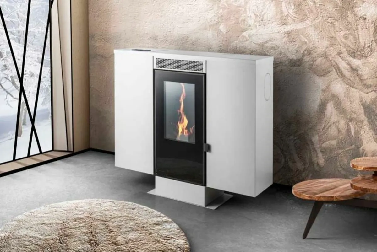 NEW slimline ductable 8.4kw black pellet stove - Image 1