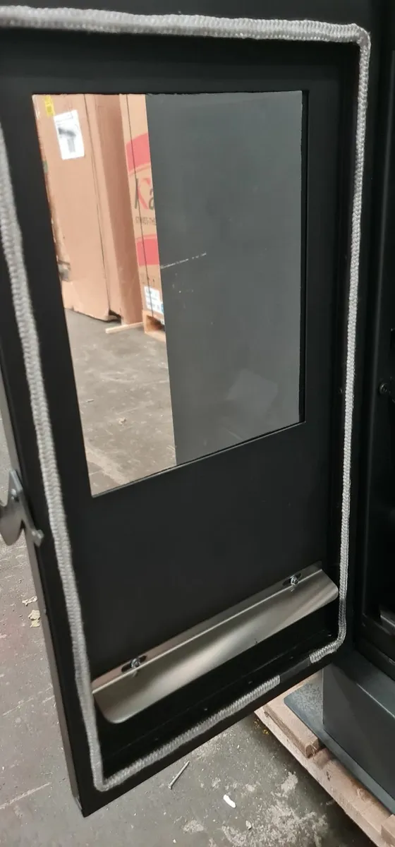 NEW slimline ductable 8.4kw black pellet stove - Image 4