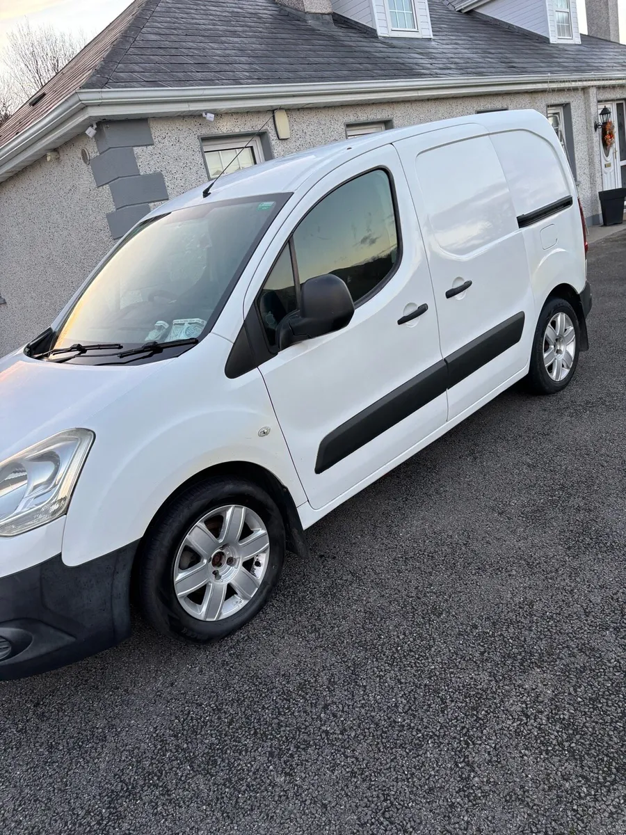 Citroen Berlingo van - Image 2