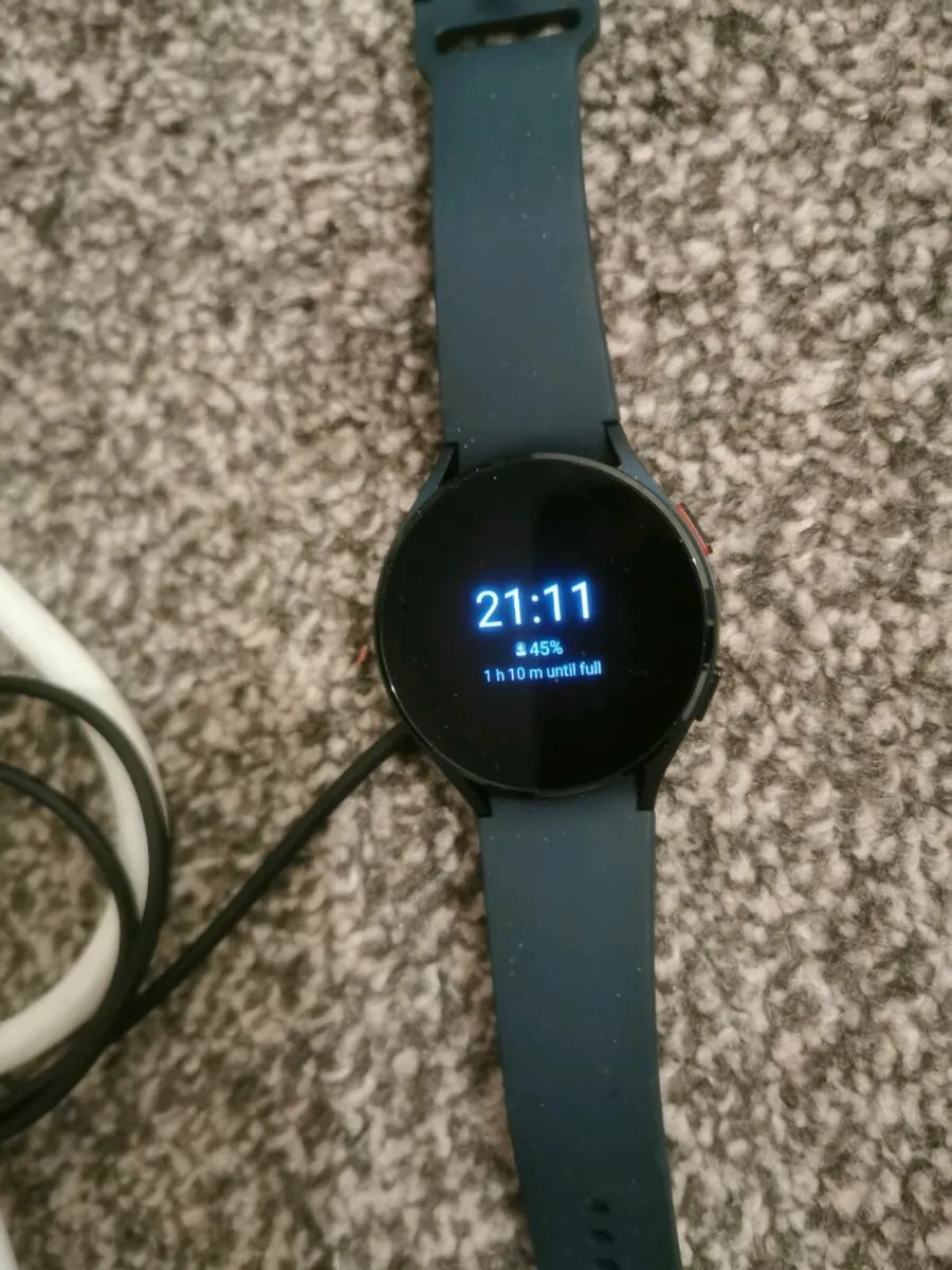Brand new Samsung galaxy watch 4 - Image 1