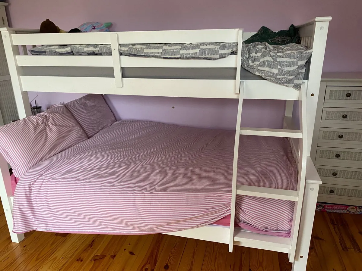 Triple bunk bed - Image 1