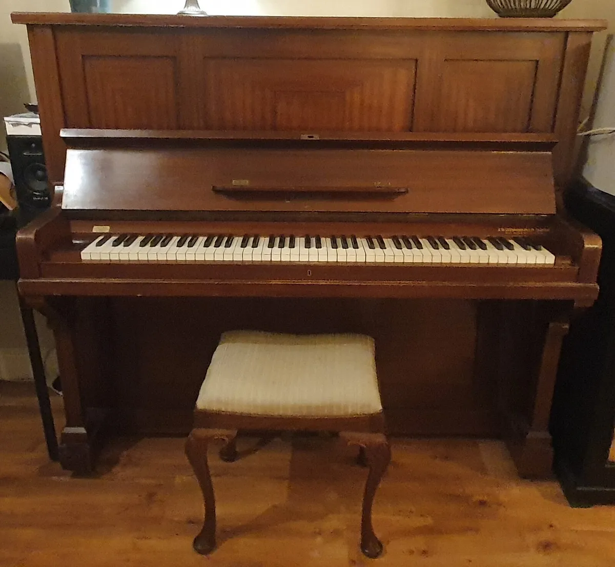 Upright Piano - Image 2