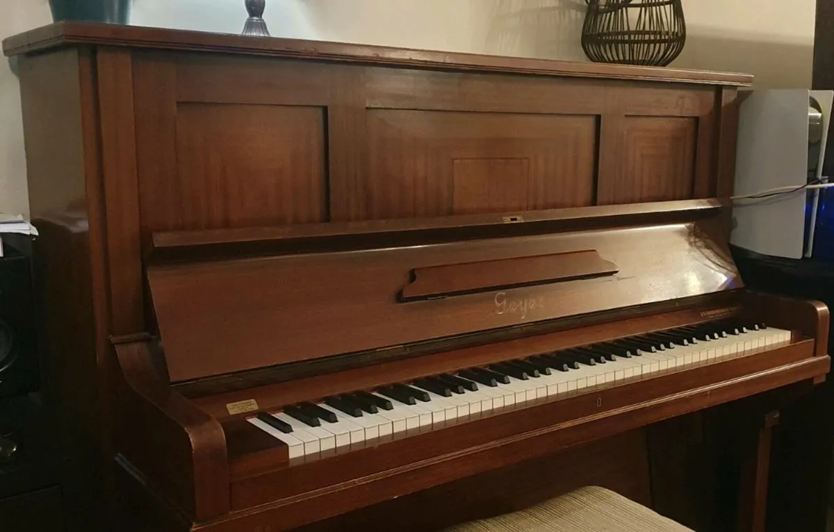 Upright Piano - Image 3
