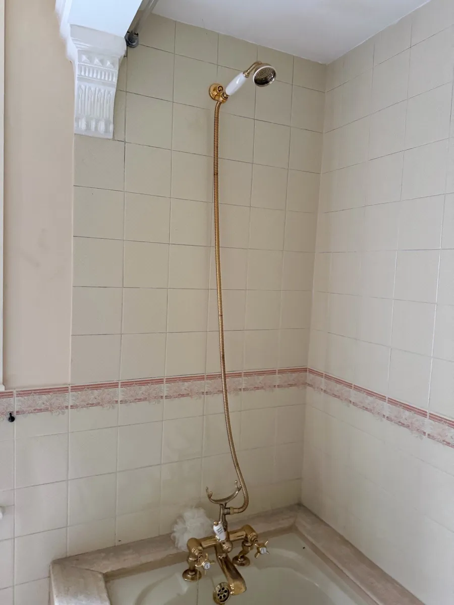 Full bathroom unit - Image 3