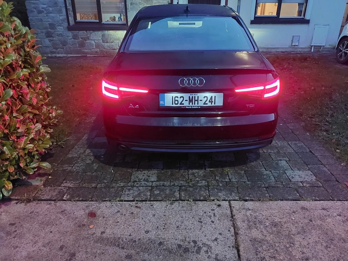 Audi A4 2016 150 s line automat 4DR - Image 4