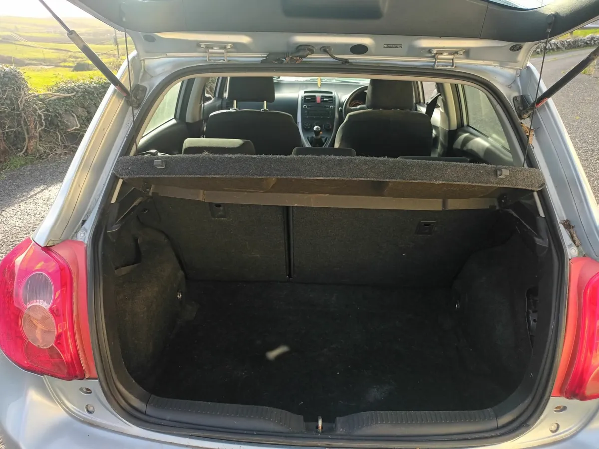 Toyota Auris 2007 - Image 4