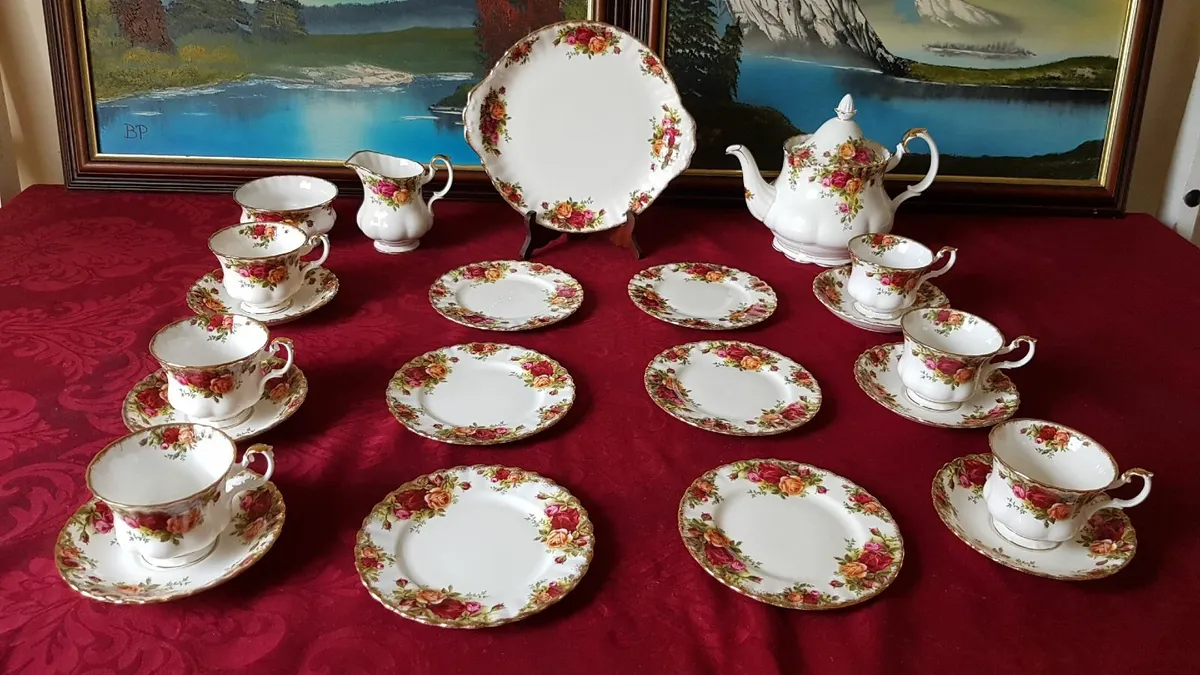22Pc.Royal Albert Old CountryRoses TeaSet With Pot - Image 2