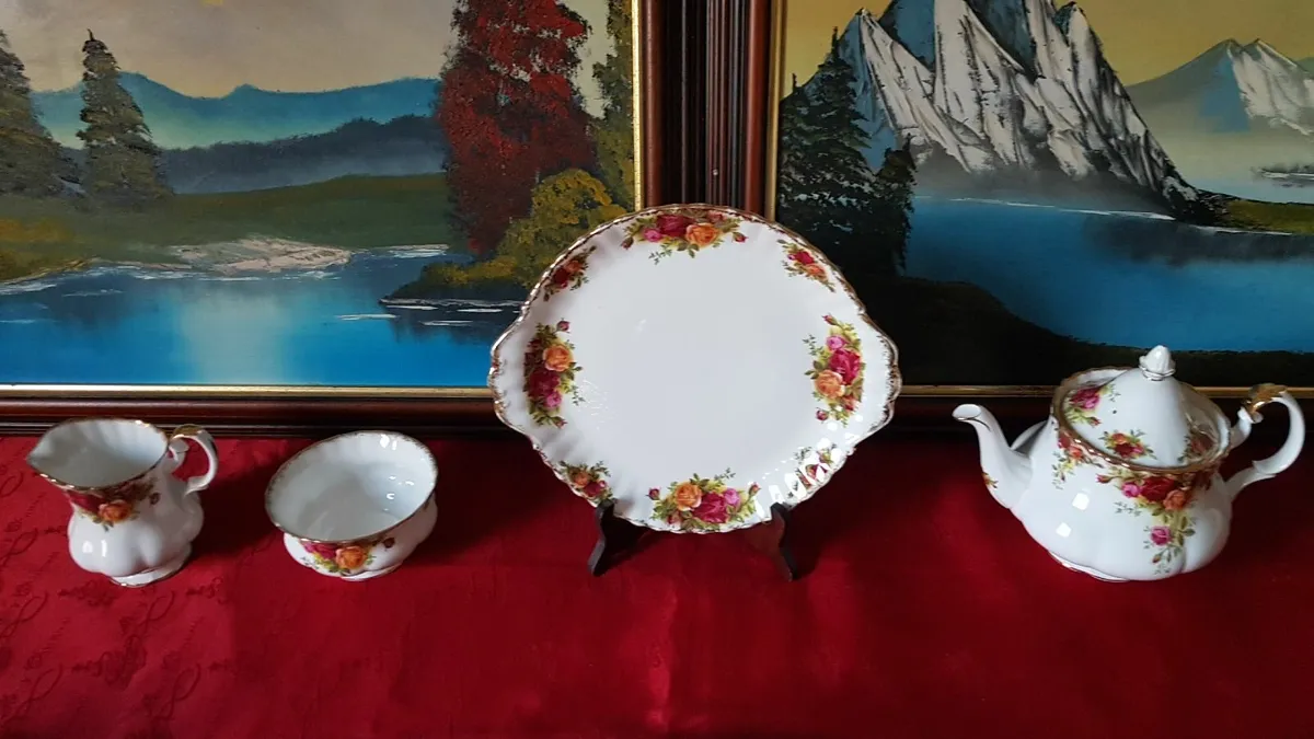 46Pc.Royal Albert Old Country Roses Dinner&Tea Set - Image 4