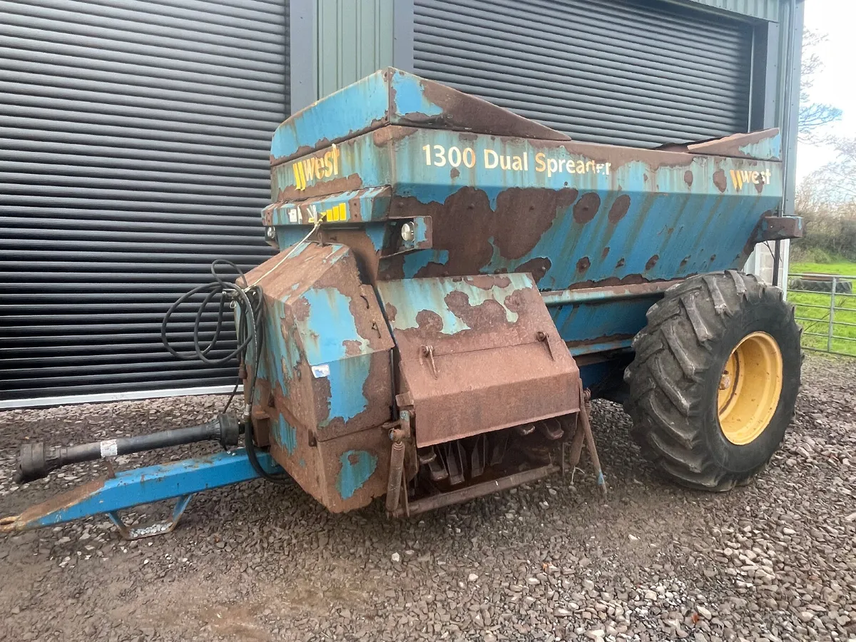 West 1300 dual spreader - Image 1