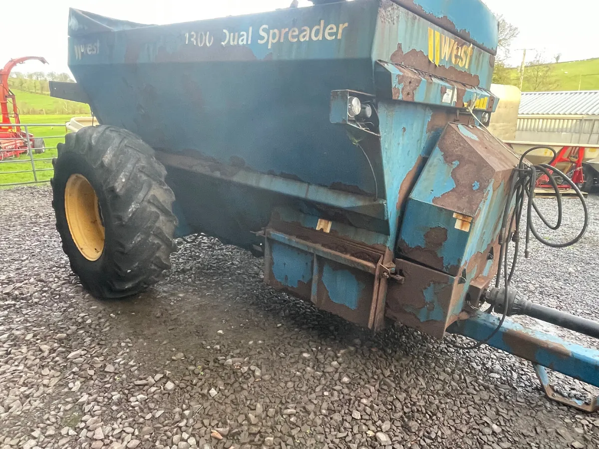West 1300 dual spreader - Image 3