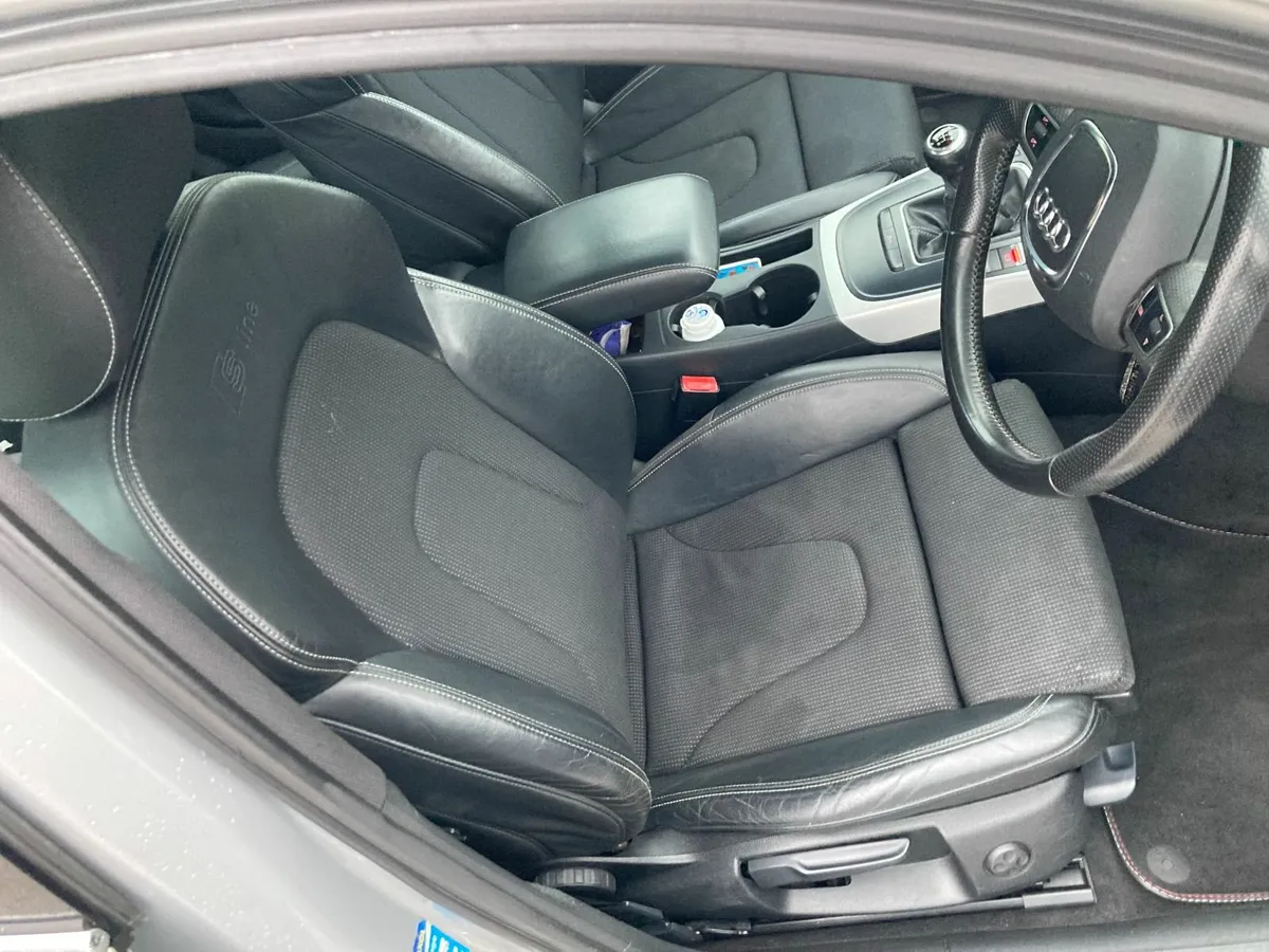 Audi A4 2010 - Image 3