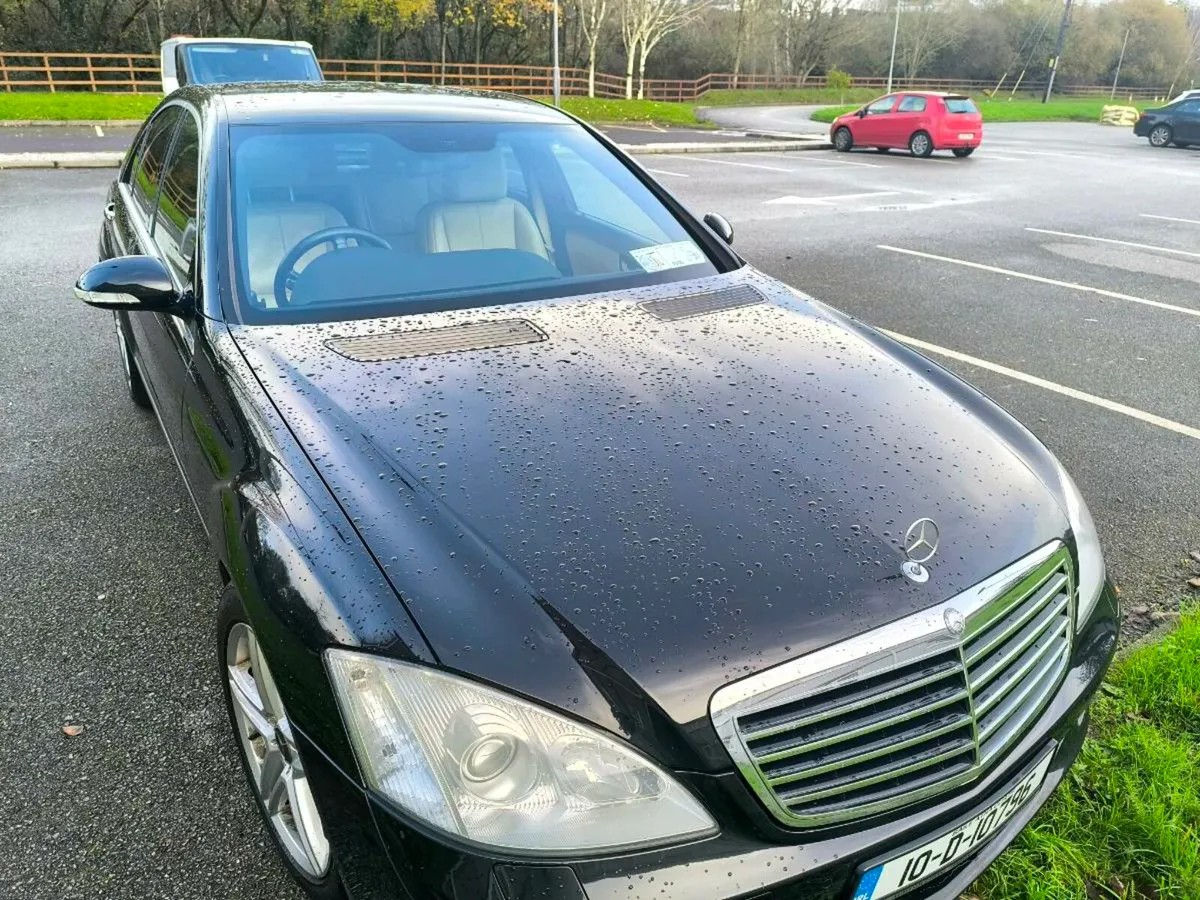 Mercedes Benz - Image 1