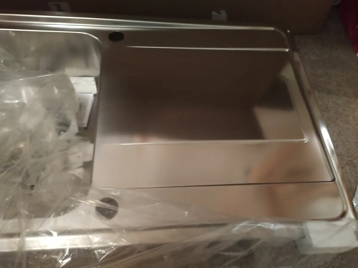 Brand new Kitchen sink - Image 4