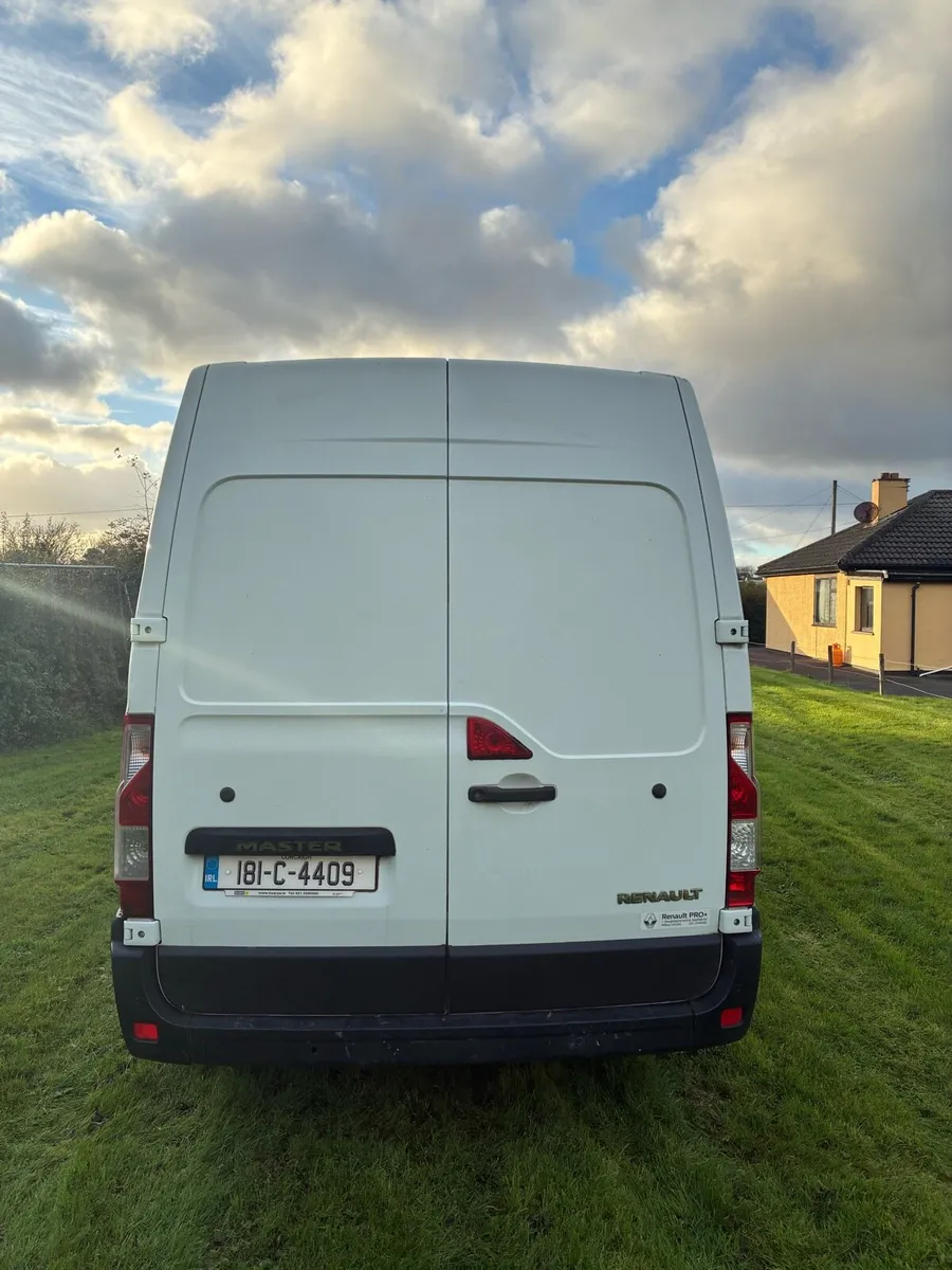 Renault Master - Image 2