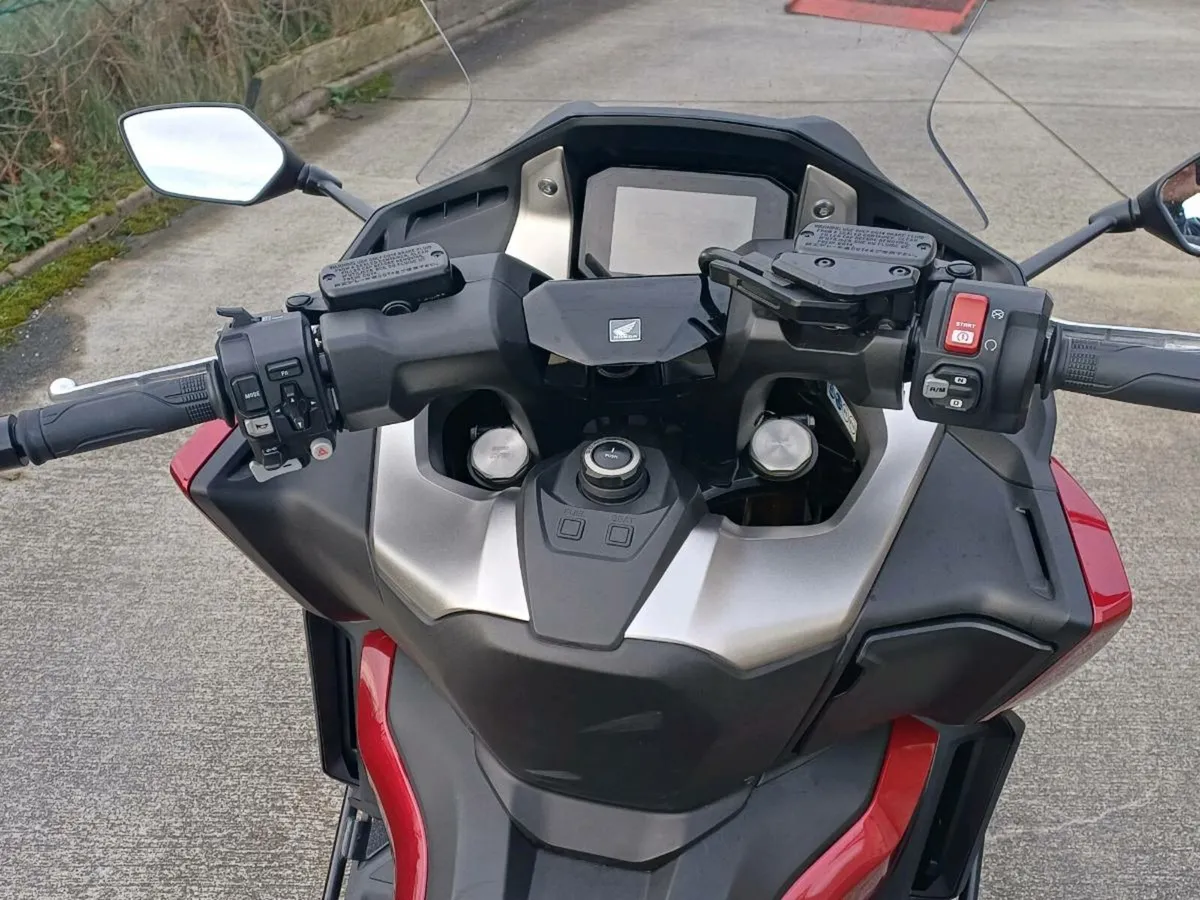Honda forza 750 - Image 4