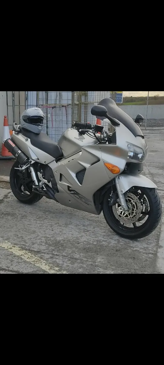 1998 Honda VFR 800f - Image 1