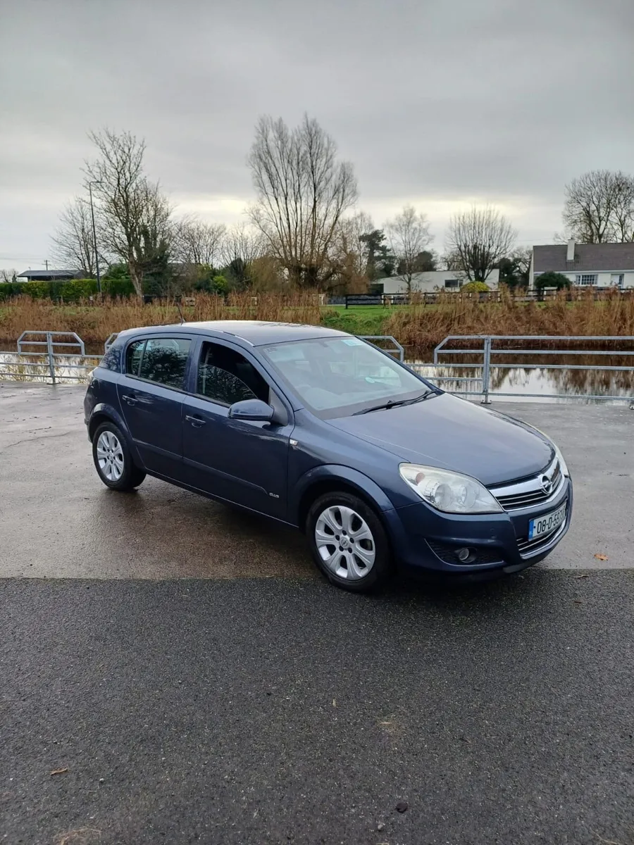 Opel Astra club 1.4 petrol - Image 1