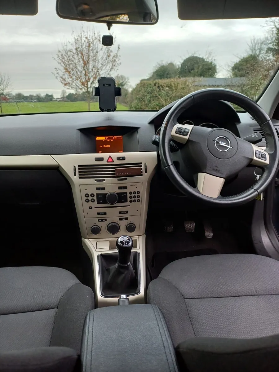 Opel Astra club 1.4 petrol - Image 3