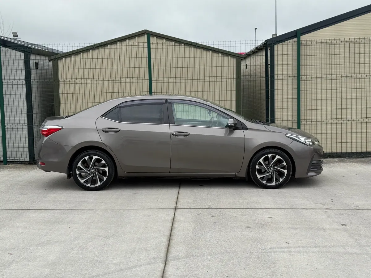 Toyota Corolla SOL 171 Low Kms!! - Image 4