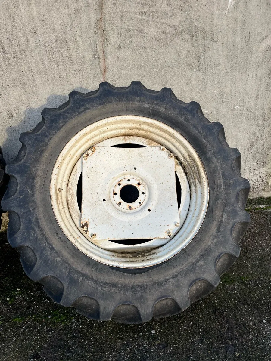 Newholland wheel rims - Image 1