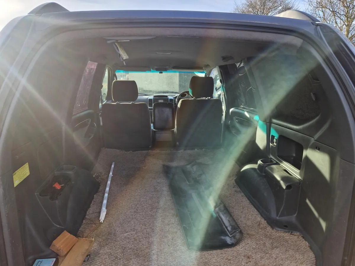 Toyota Land Cruiser 2007 - Image 2