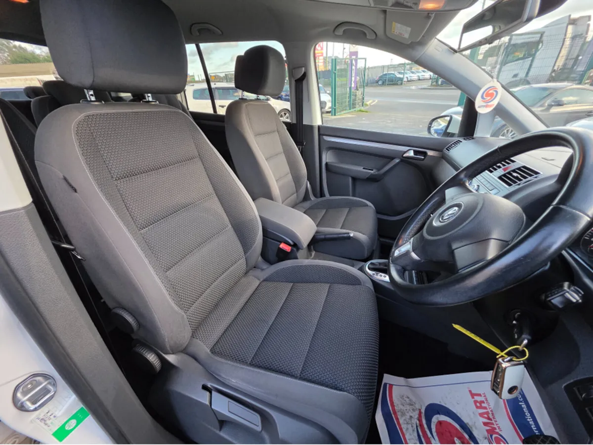 Volkswagen Touran ( 132 )1.4 TSI AUTOMATIC 7 SEATE - Image 3
