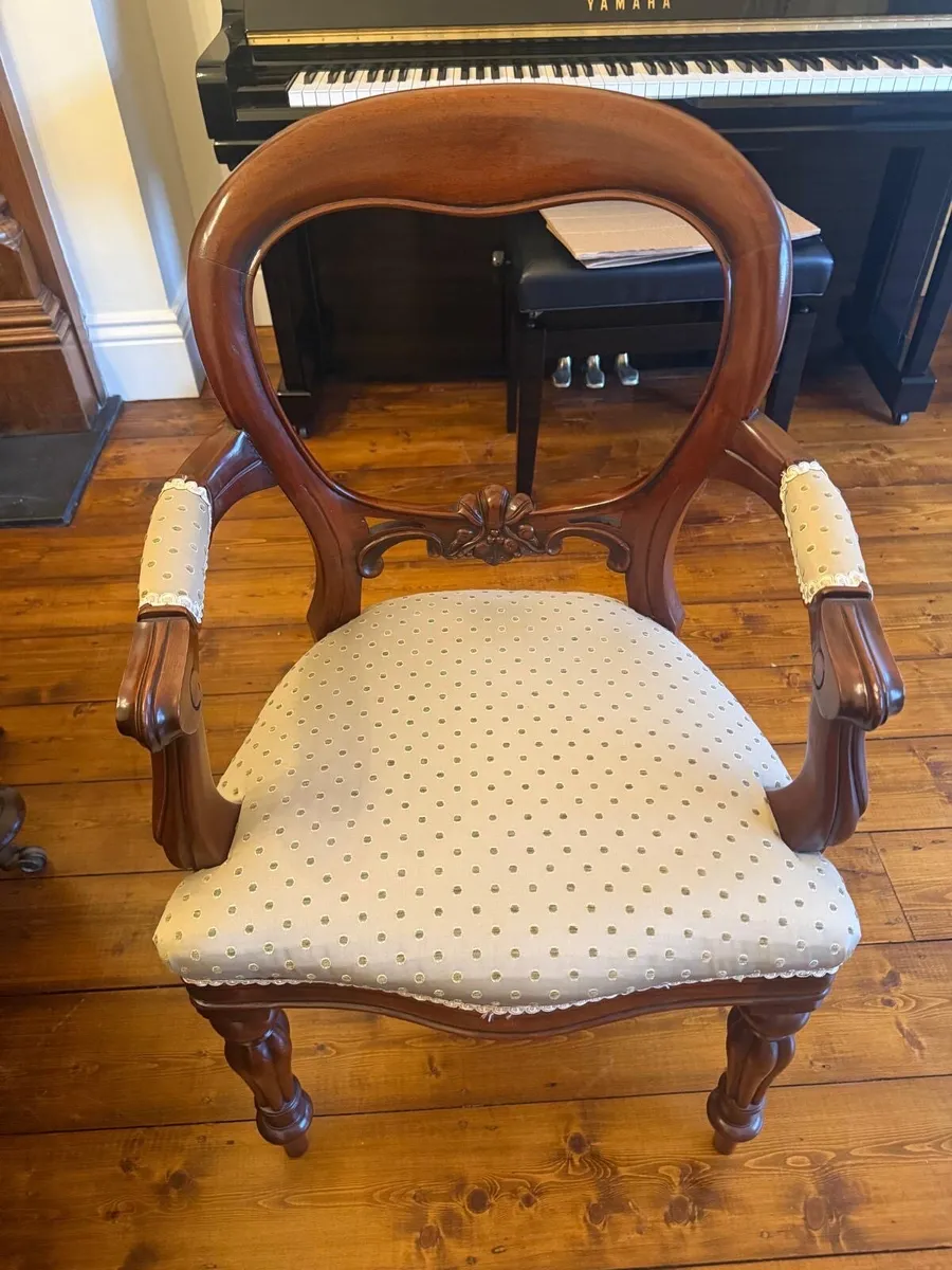 Mahogany 12 Seater Extending Dining Table & Chairs - Image 3