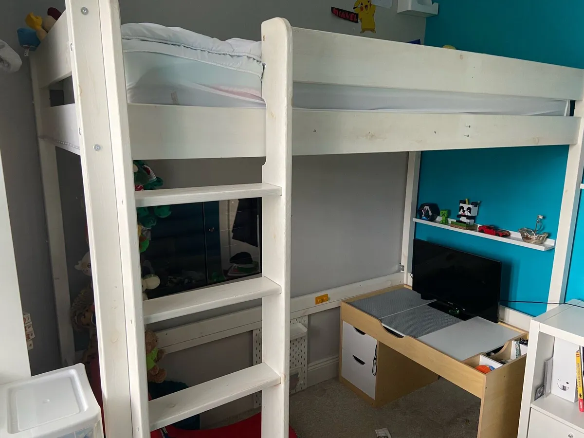 Bunk bed - Image 1