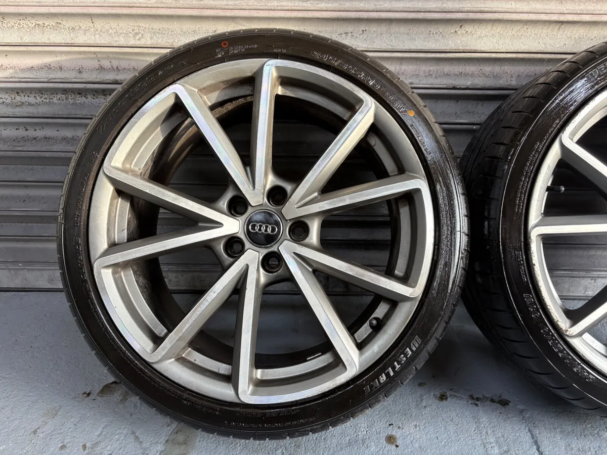 Audi RS4 Alloys 19” - Image 2