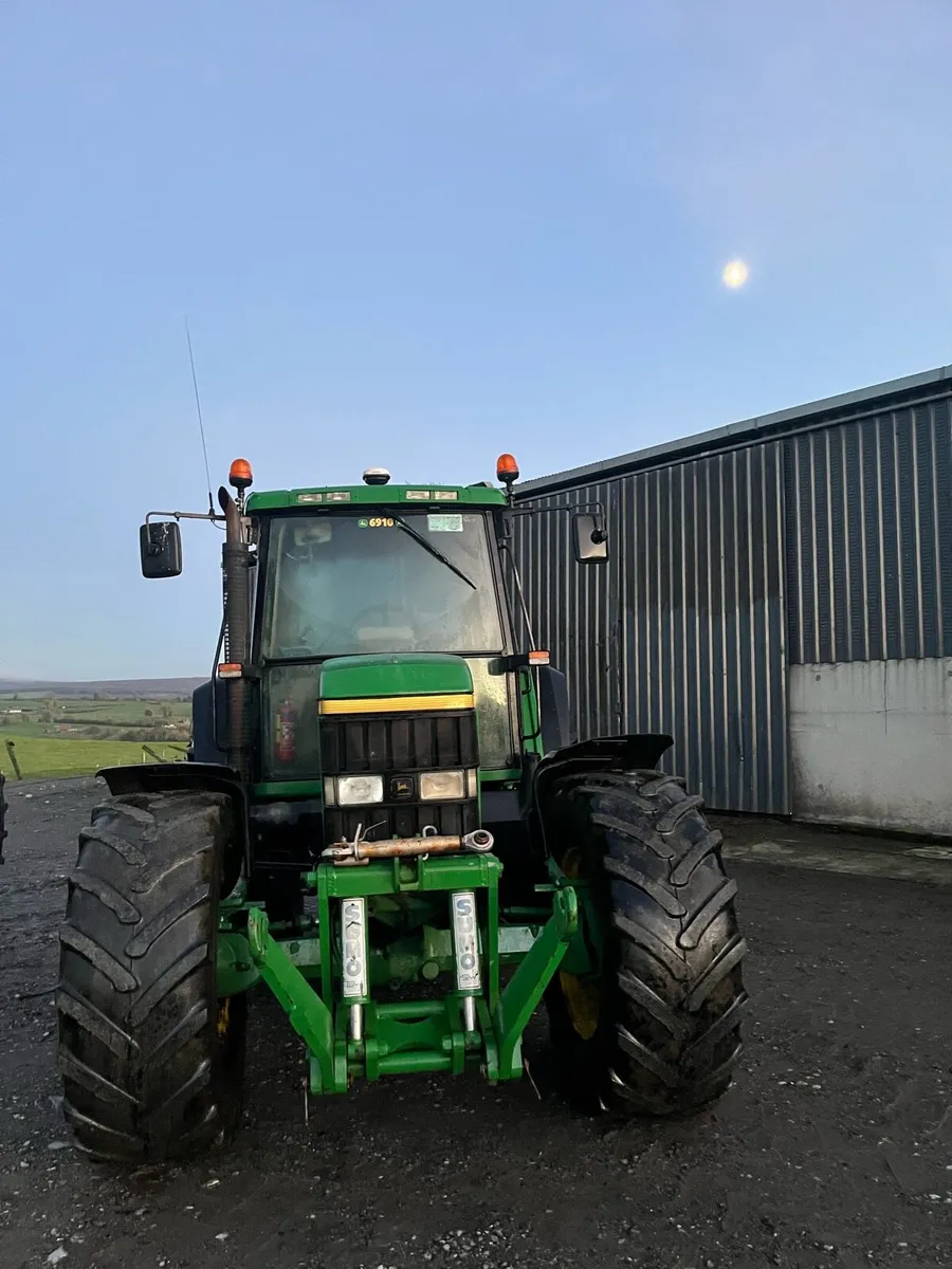 6910 6810 6900 John Deeres Tractors - Image 4