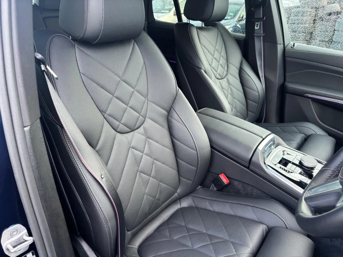 BMW X5 XDRIVE50E M SPORT AUTO - Image 4