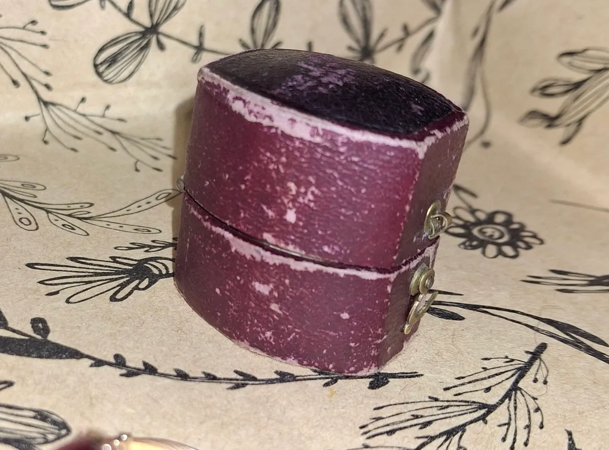 Antique Ruby and Diamond Ring - Image 4