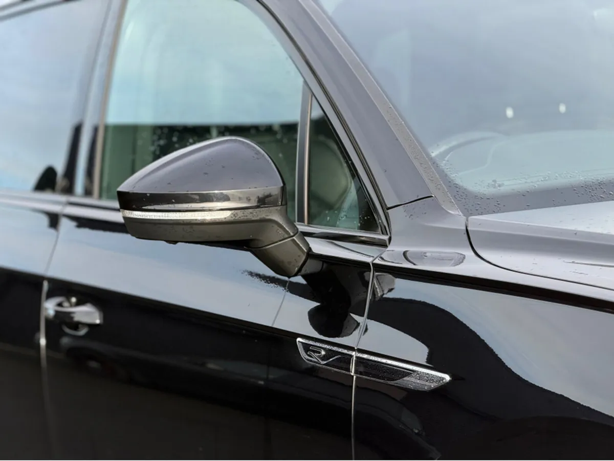 Volkswagen Touareg 2022 VOLKSWAGEN TOUAREG V6 BLAC - Image 4