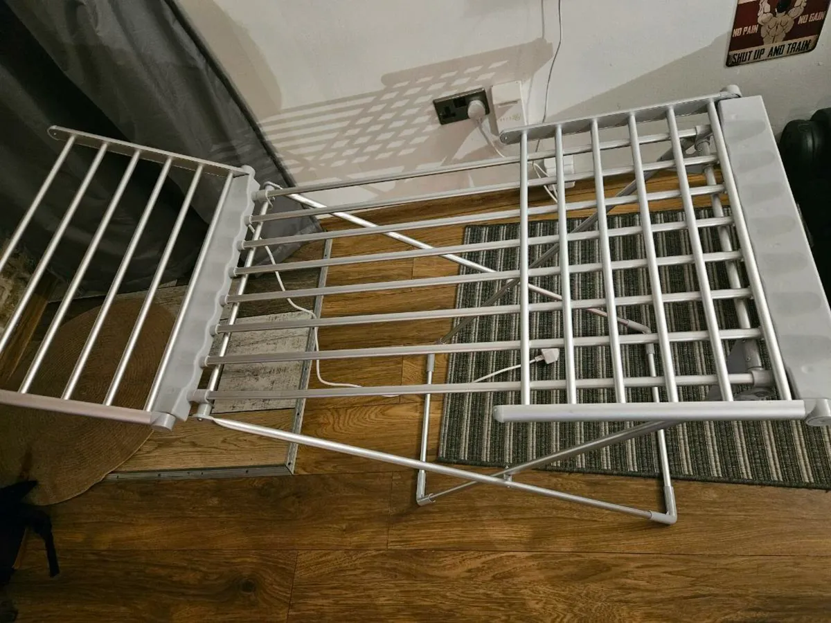 Electric drying rack - Image 1